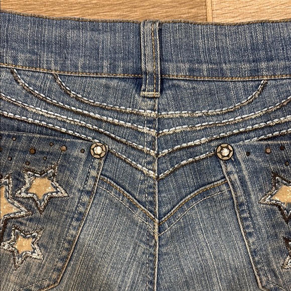 V Cristina Blue Straight Leg Jeans with Classic Indigo Wash - Picture 6 of 7